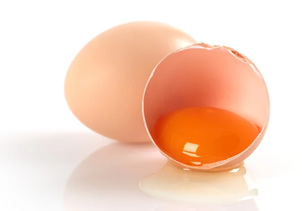 İki kahverengi yumurta. — Stok fotoğraf