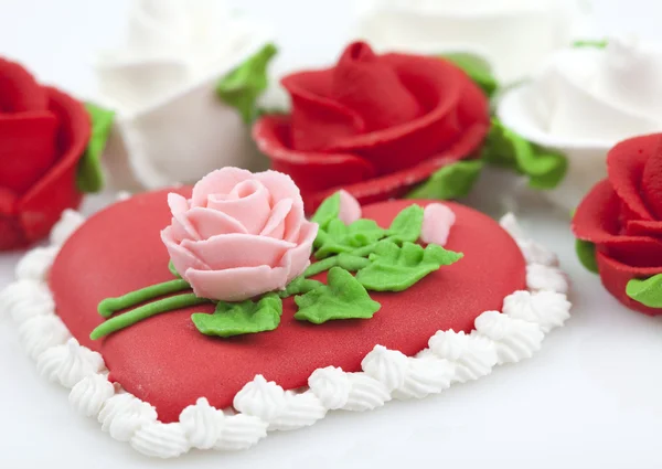 Торт с розами — стоковое фото