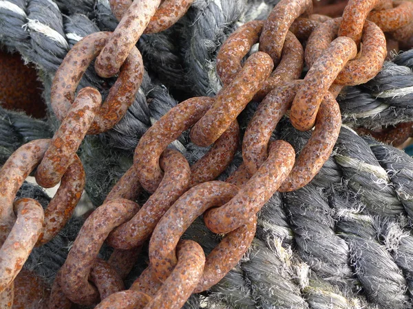 Łańcuchy i liny — Zdjęcie stockowe