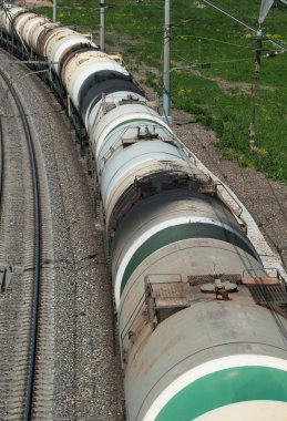 Petrol tankı kamyon tren