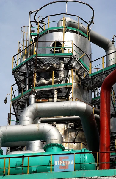 Industria rusa de petróleo y gas. La fábrica de refinación de Khabarovsk — Foto de Stock