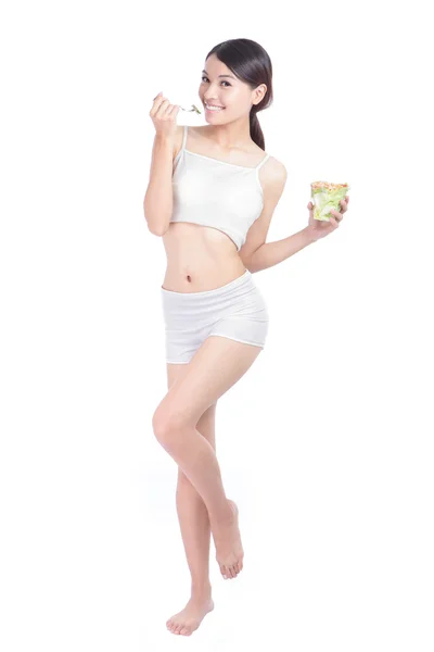 Mujer feliz comer ensalada de longitud completa —  Fotos de Stock