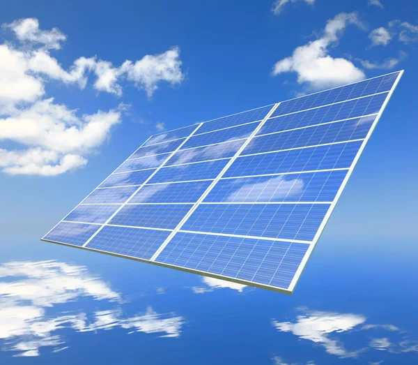 Solární panel s odrazem modré oblohy a bílý oblak — Stock fotografie