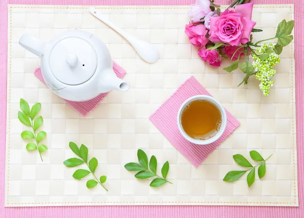 Raffinierte und gemütliche Teezeit — Stockfoto