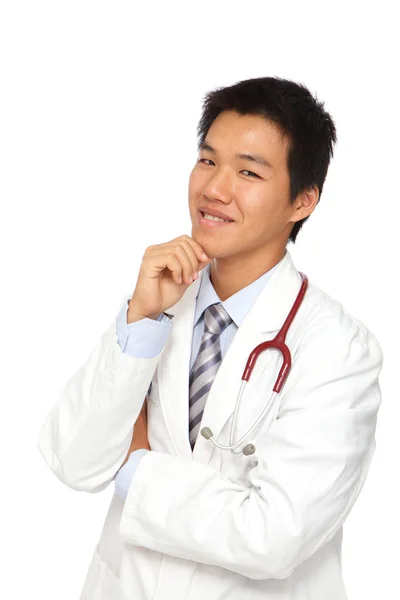 Kendine güvenen genç bir doktor stetoskop ile — Stok fotoğraf