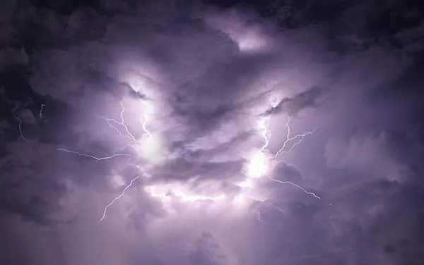Stormy cloudy sky with thunder and lightning — Stock Photo, Image
