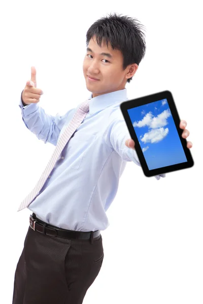 Obchodní muž show tablet pc s úsměvem — Stock fotografie