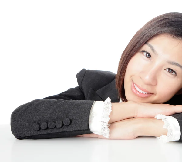 クローズ アップの魅力的なビジネス女性の笑顔の顔 — ストック写真