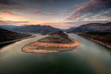 kıvrımlı bir arda