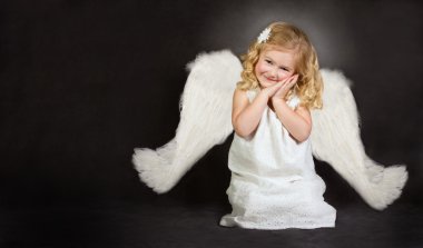 A smiling angel clipart