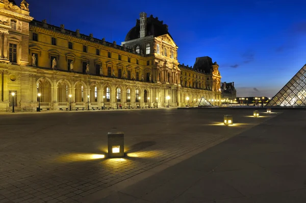 Musée du Louvre Paris ストック画像