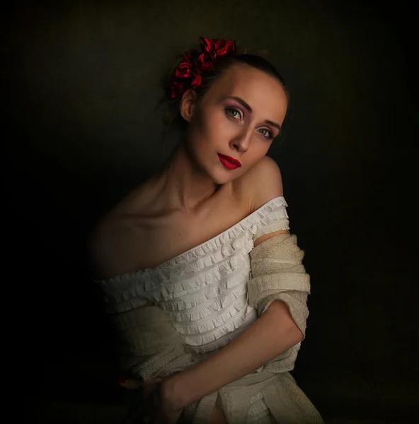 Fotografia retrô de jovem mulher em roupas medievais — Fotografia de Stock