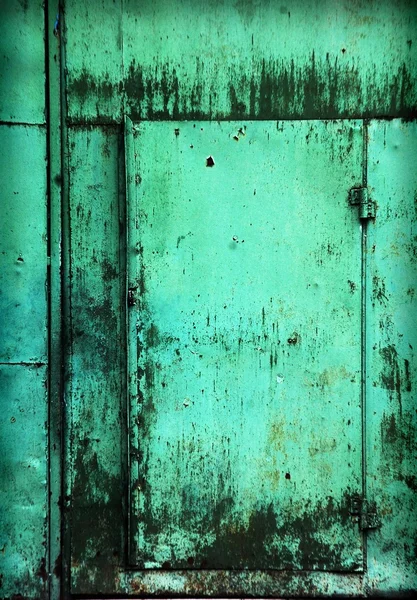 Гранж пошарпаний двері — стокове фото