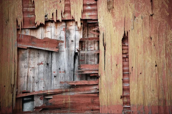 Kırılmış yıpranmış düz ahşap delik — Stok fotoğraf