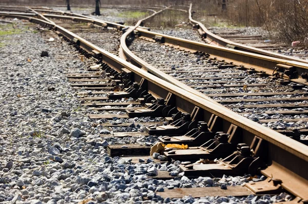 Kloubu, pražce a koleje železnice — Stock fotografie