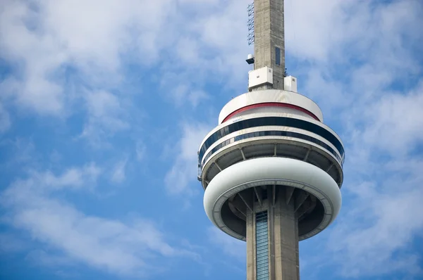 Primer plano de Toronto CN Tower —  Fotos de Stock