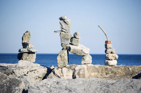 Balanced zen-like rock formation — Stock Photo, Image
