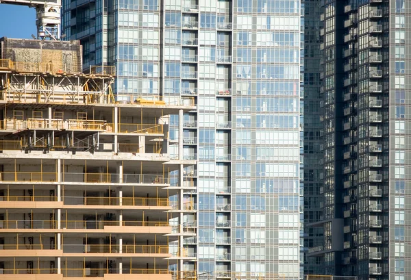 Modern glass high-rise and — Stock Photo, Image