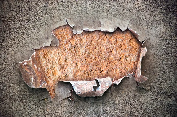 Τρύπα στο πελεκημένο χρώμα με σκουριασμένο μέταλλο υφή — Φωτογραφία Αρχείου