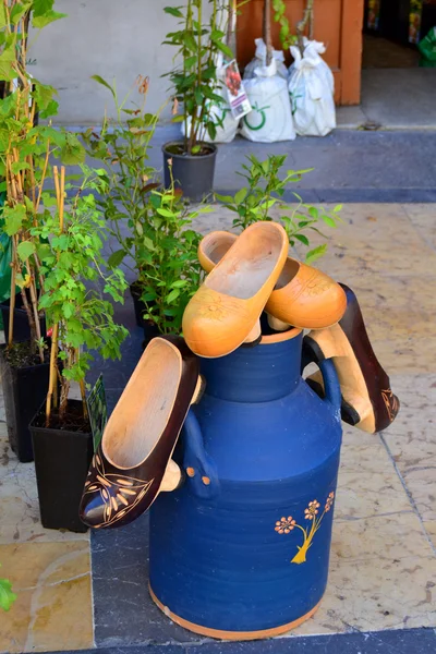 Asturias typiska skor — Stockfoto