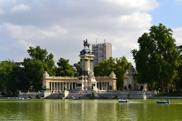 Parque Retiro em Madrid — Fotografia de Stock