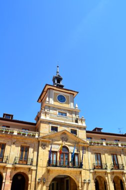 Oviedo city hall clipart