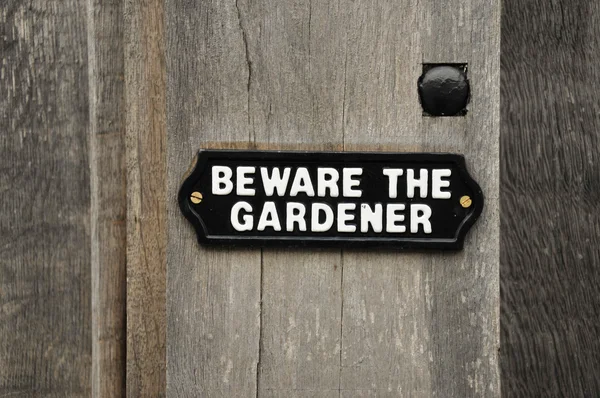 Beware του κηπουρού — Φωτογραφία Αρχείου