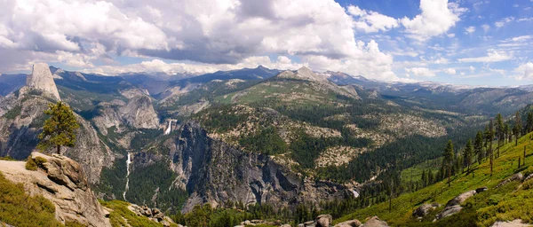 Panorama de Yosemite — Foto de Stock