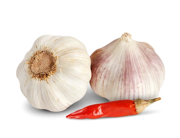 Knoblauch und Paprika auf weißem Hintergrund — Stockfoto