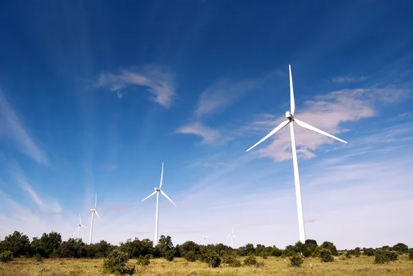 Groen Alternatieve schone energie windparken windturbines Stockfoto