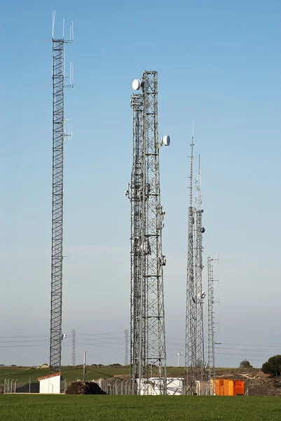 Telekommunikation antenner Royaltyfria Stockfoton