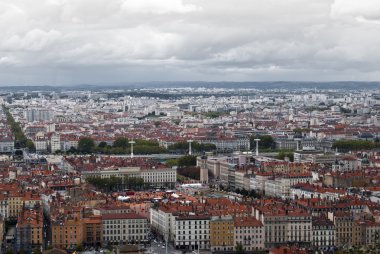 görünüm üzerinde kiralık evler çatılar ve bacalar Lyon, Fransa