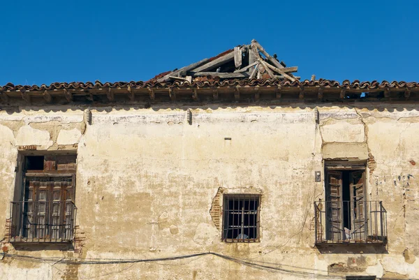 Terk edilmiş kırsal ev yıkılmış, İspanya — Stok fotoğraf