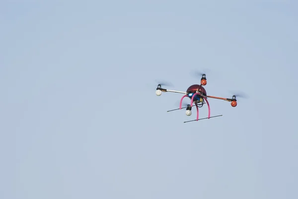 Radio controlled Quadricopter in flying — Stock Photo, Image