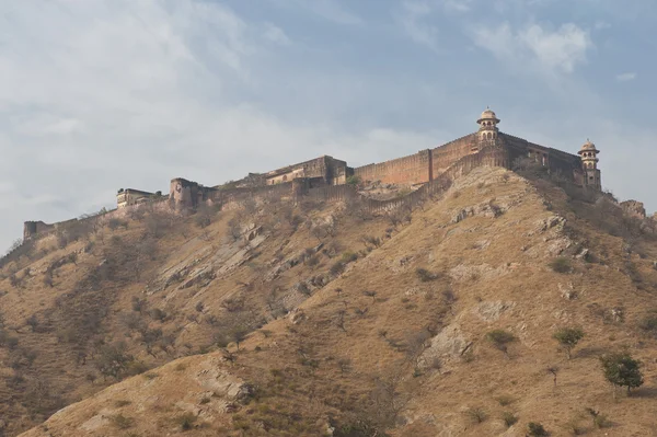 Festung auf dem Gipfel des Berges — Stockfoto