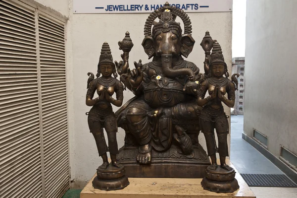 Estatua de bronce Ganesh —  Fotos de Stock