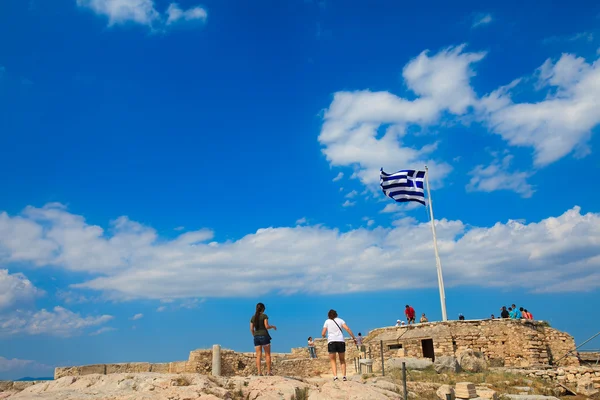 Vlajka Řecko na Akropoli, Atény, Řecko — Stock fotografie