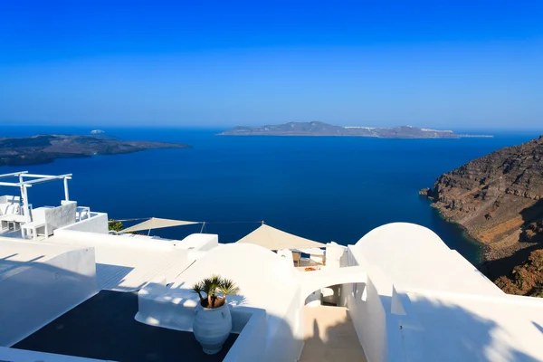 Um agradável hotel de luxo em Fira, Santorini, Grécia — Fotografia de Stock