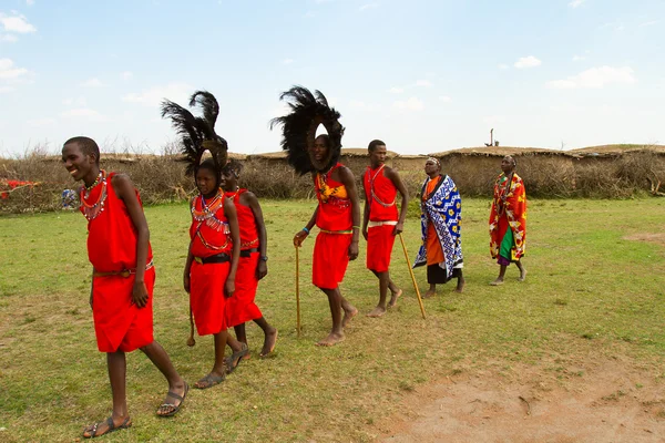 Eine Gruppe Kenianer des Massai-Stammes — Stockfoto
