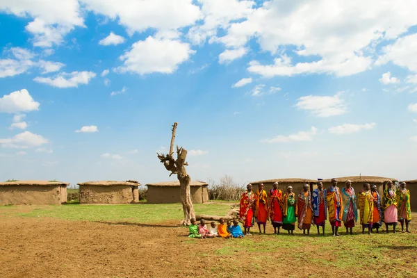 Een groep Keniaanse vrouwen van masai stam — Stockfoto