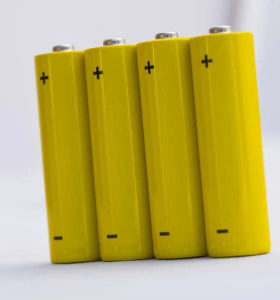 黄色电池 — 图库照片