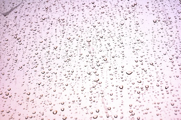 Окно с проливным дождем — стоковое фото