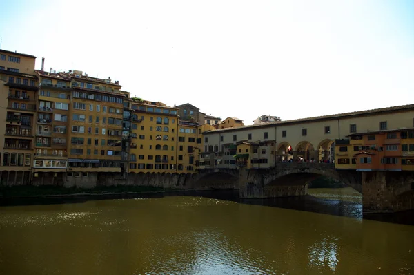 Floransa'daki Ponte vecchio Köprüsü