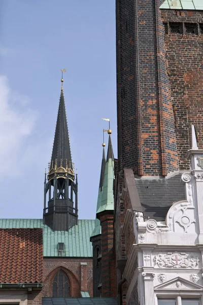 Torre de la iglesia —  Fotos de Stock