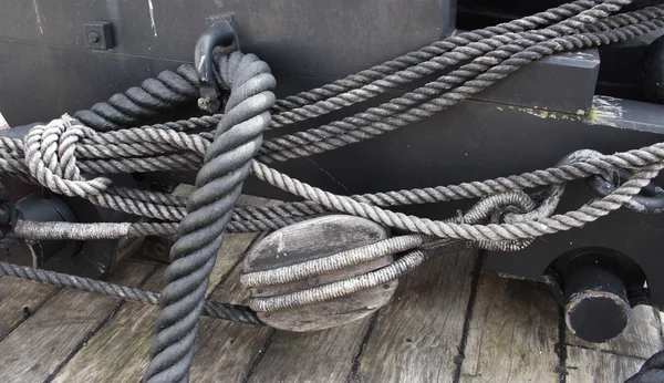 Ropes on an old Cannon — Stock Photo, Image
