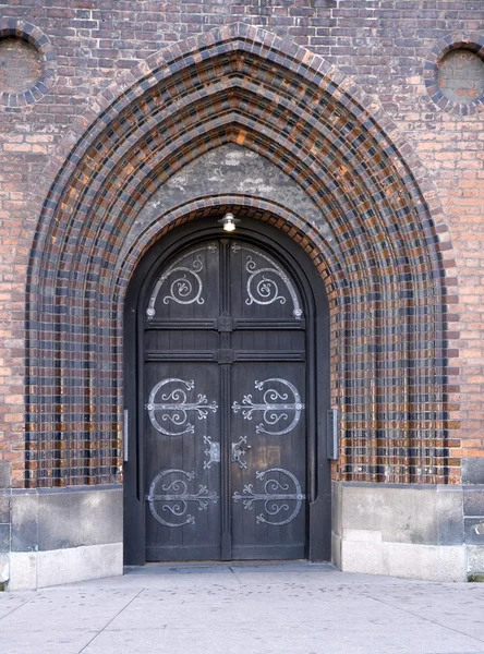 Drzwi w katedrze — Zdjęcie stockowe
