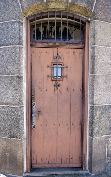 ประตูโบสถ์เก่า — ภาพถ่ายสต็อก