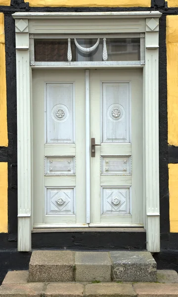 Porta grigia — Foto Stock