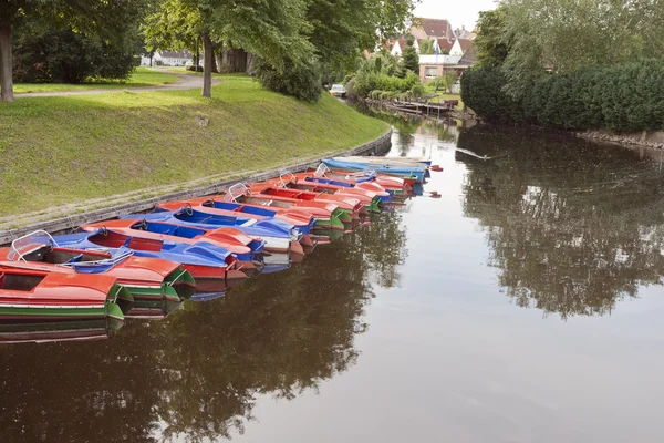 Petits bateaux dans le canal — Photo