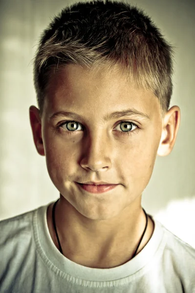 O retrato de menino — Fotografia de Stock